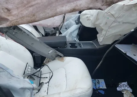 2024 Tesla Model Y Long Range Dual Motor All-Wheel Drive из США, поврежденный, VIN 7SAYGDEE0RA238102